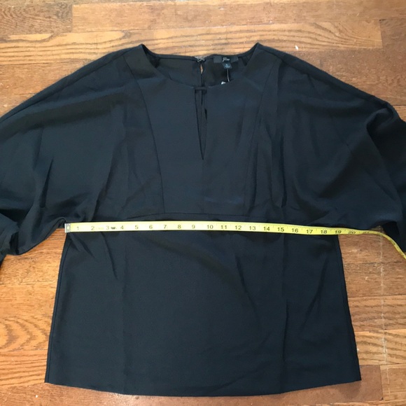 NWT J.CREW Keyhole V-neck top in satin-backed crepe - Picture 7 of 8